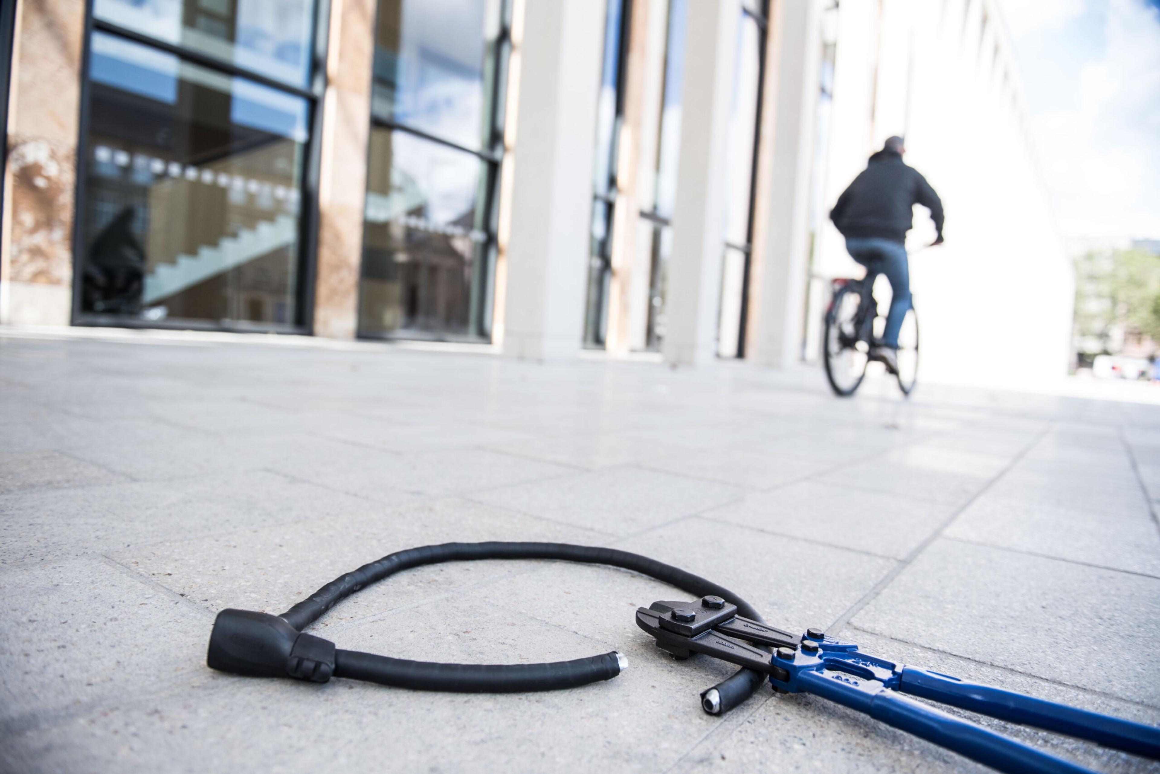 IT´S MY BIKE GPS-Tracker inkl. Einbau (schwarz) 6